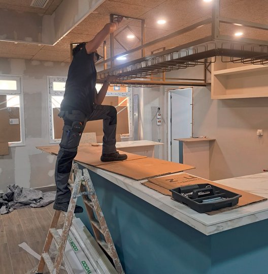 Estructura Suspendida para Cocina-Bar